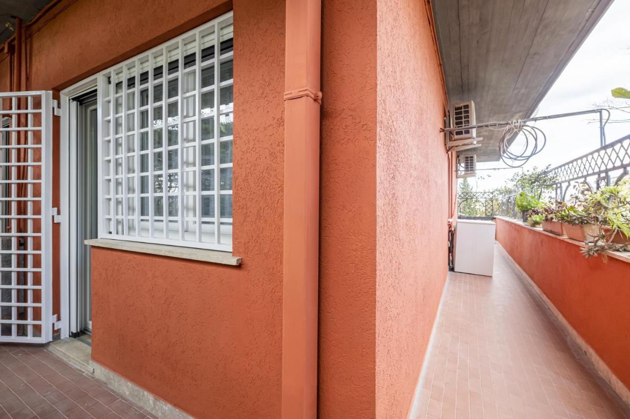 Luminoso Appartamento Con Terrazzo A La Storta Rom Exterior foto