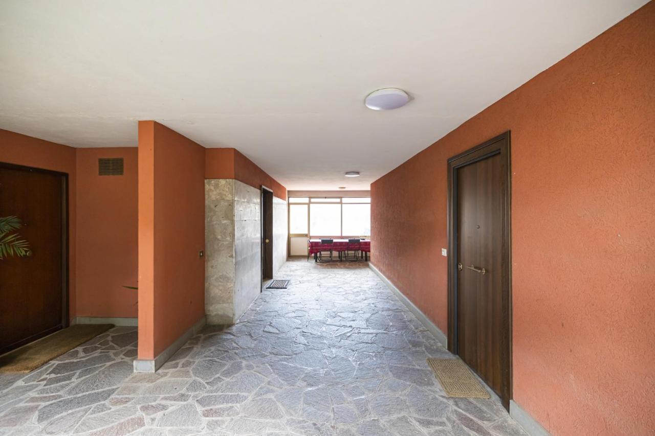 Luminoso Appartamento Con Terrazzo A La Storta Rom Exterior foto